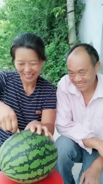 刷老婆的卡吃瓜,揭秘吃瓜背后的消费秘密  第2张